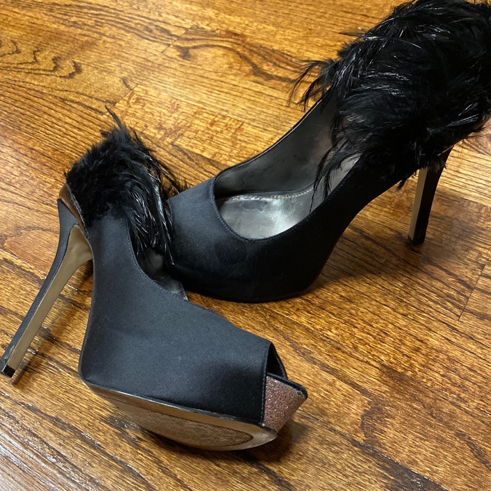 Enzo Angiolini black feather peep toe pumps